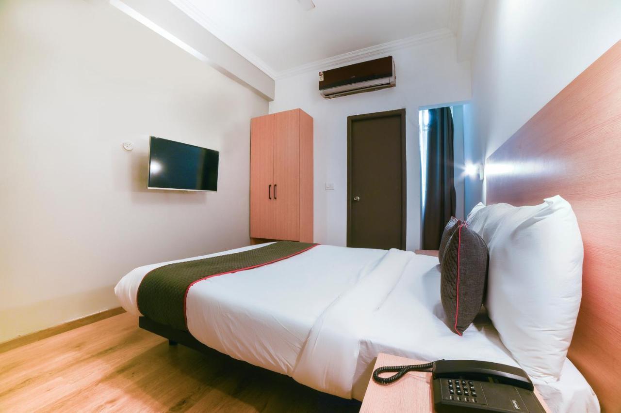 Hotel Collection O Vadapalani Chennai Esterno foto